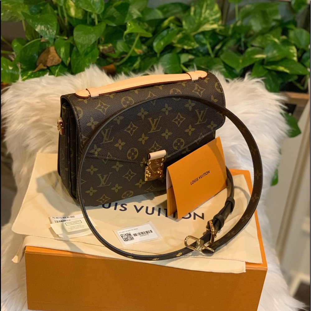 Louis Vuitton Pochette Metis - Picture 4 of 16